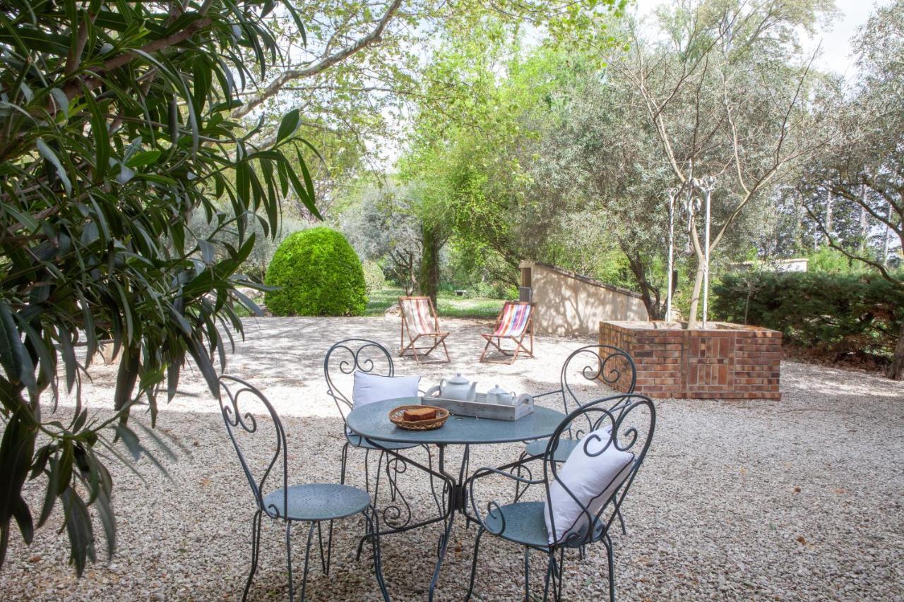Domaine De Blanche Fleur Hotel Chateauneuf-de-Gadagne ภายนอก รูปภาพ