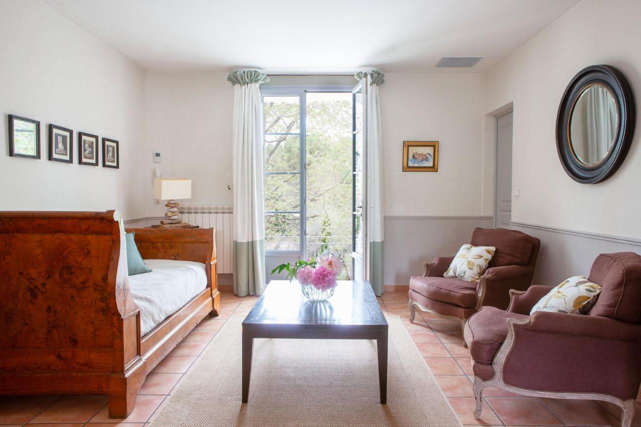 Domaine De Blanche Fleur Hotel Chateauneuf-de-Gadagne ภายนอก รูปภาพ