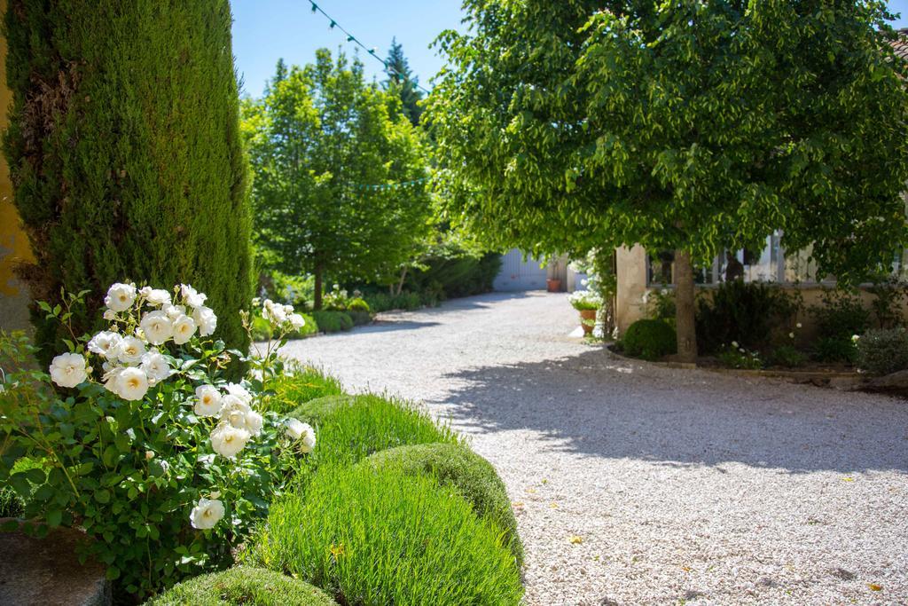 Domaine De Blanche Fleur Hotel Chateauneuf-de-Gadagne ภายนอก รูปภาพ